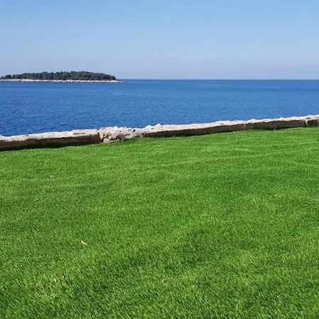 Toni Sea View Aparthotel 4*