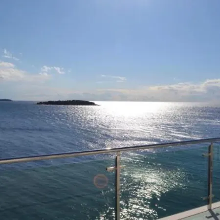 Aparthotel Toni Sea View